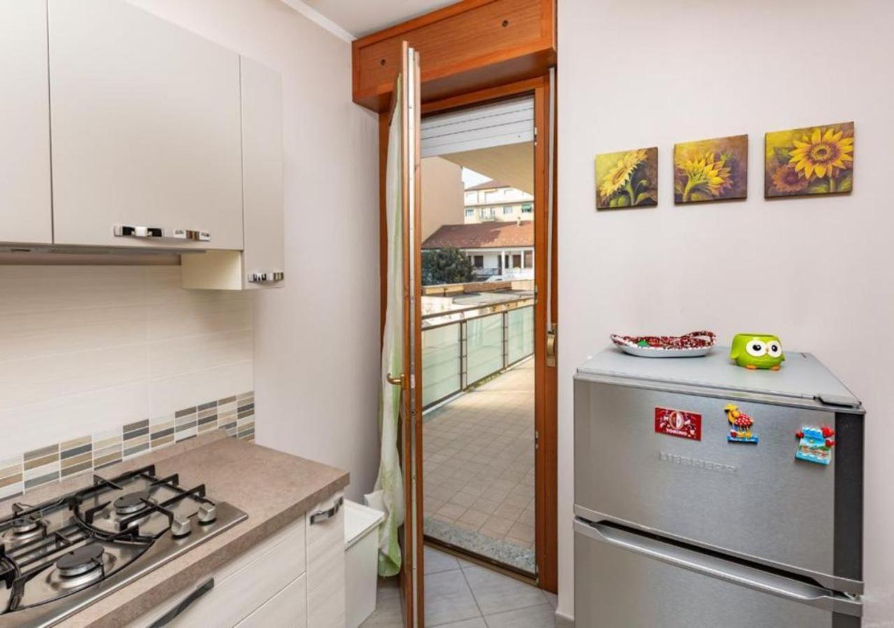 Comfy Cozy Apartment Close To Metro Turin Exterior foto