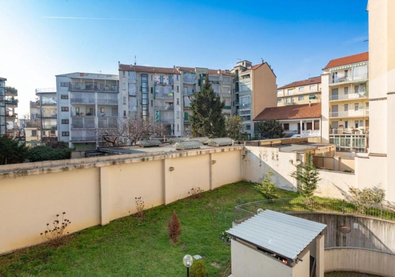 Comfy Cozy Apartment Close To Metro Turin Exterior foto