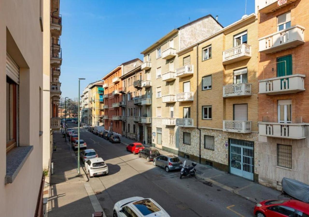 Comfy Cozy Apartment Close To Metro Turin Exterior foto