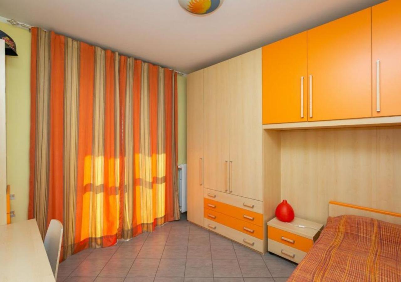 Comfy Cozy Apartment Close To Metro Turin Exterior foto